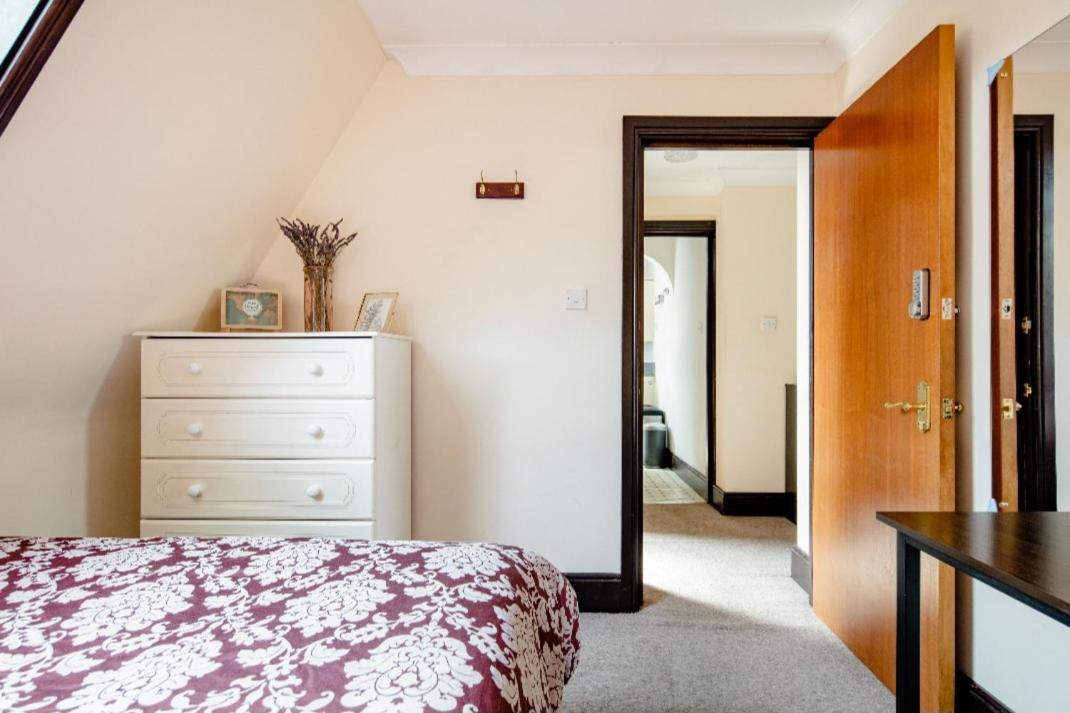 Double Room 2 Mins From Station Belvedere Exteriér fotografie